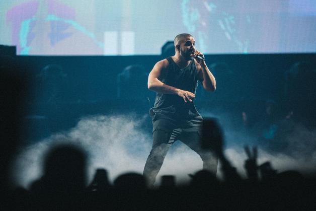 Drake Was Booed Offstage At Camp Flog Gnaw