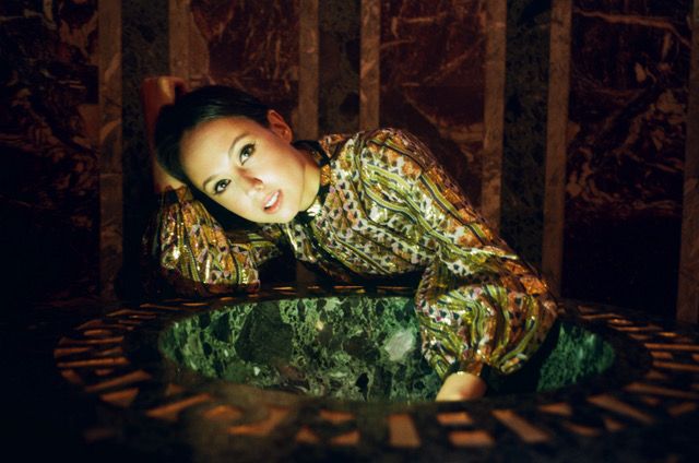 Premiere: Sasha Siem - 'Eve Eyed'