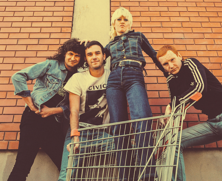 Amyl And The Sniffers Cause An Absolute Riot On 'Got You'