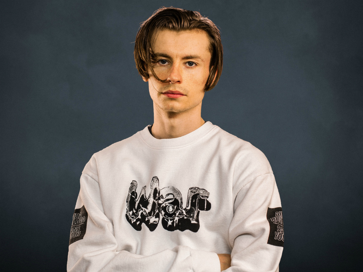 Benny Mails Links With Kasien For 'These Days'