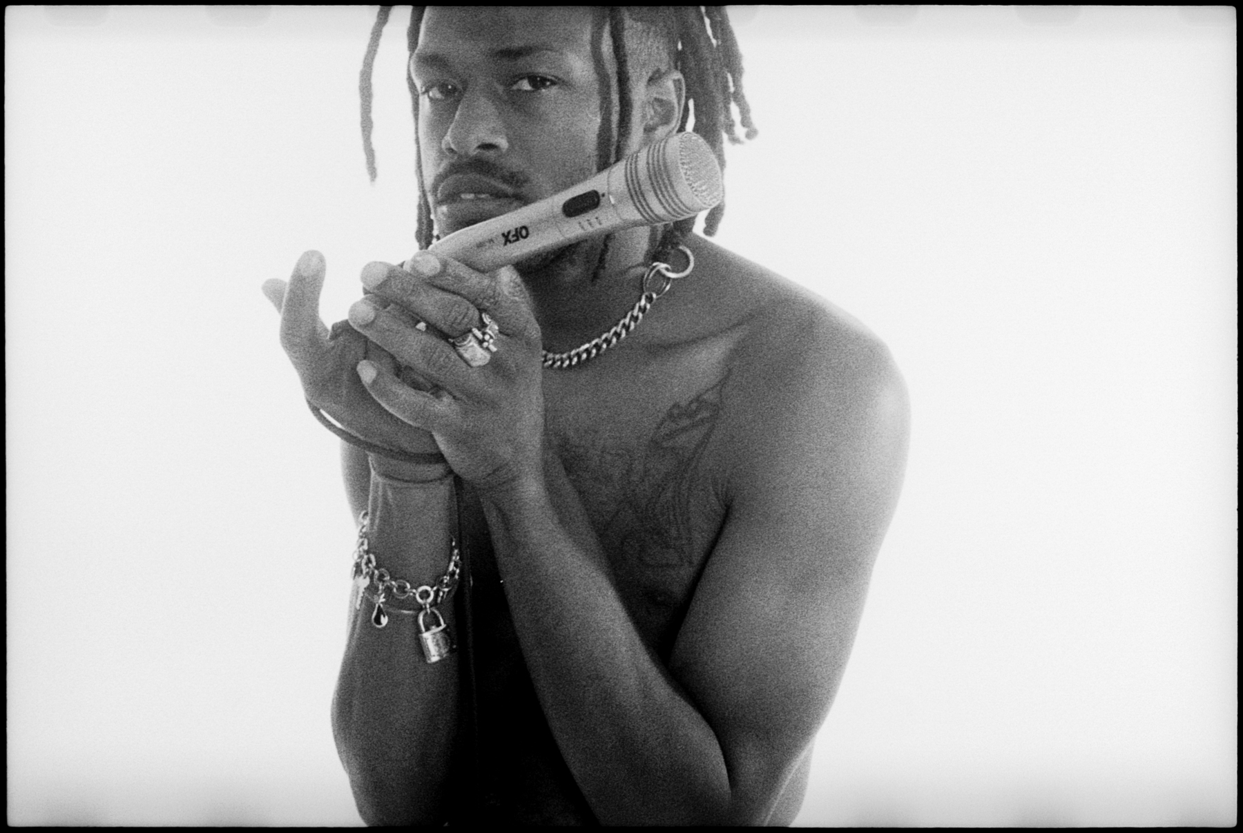 Premiere: Duckwrth - 'TAMAGOTCHI'
