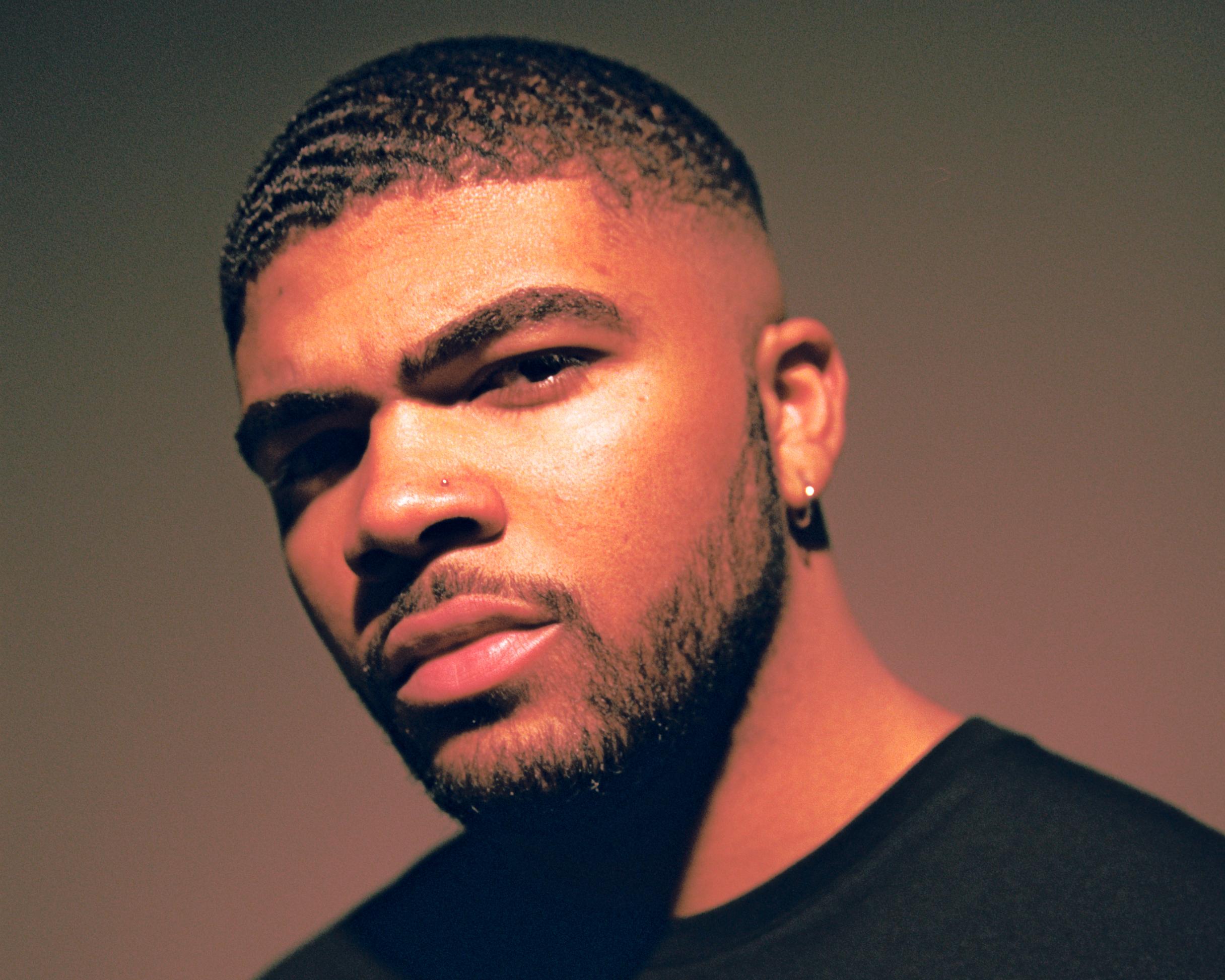 Eli Moon's 'Feelin Right' Is A Wonderfully Distorted Piece Of R&B