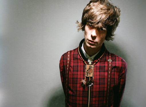 Fionn Regan Strums Through 'Collar Of Fur' In This Neat Acoustic Clip