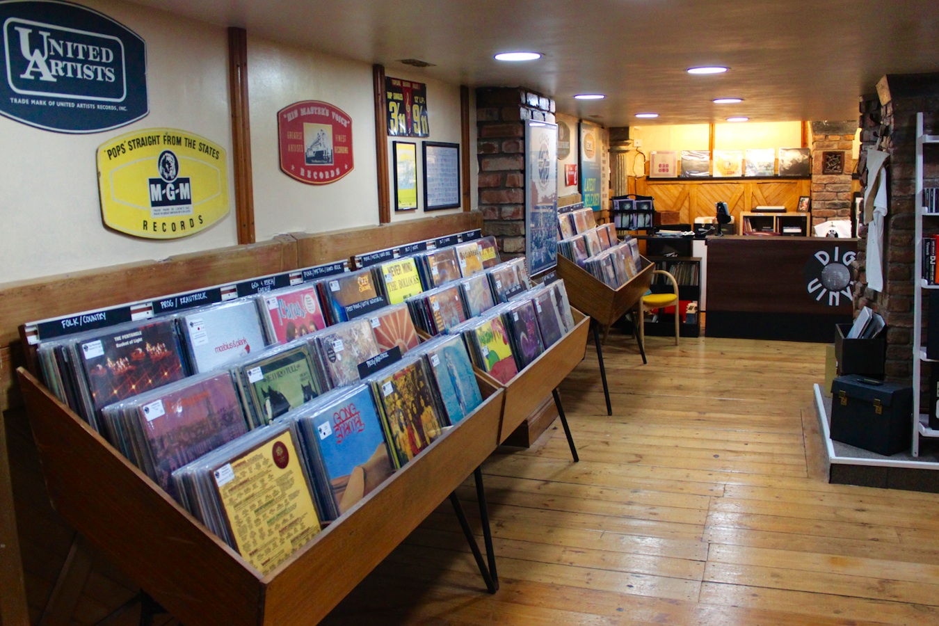 Dig Vinyl Dig Vinyl