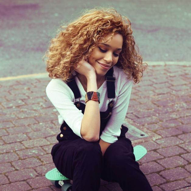 in conversation izzy bizu features clash magazine in conversation izzy bizu features clash magazine