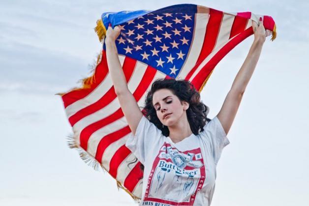Lana Del Rey Covers Ariana Grande's 'Break Up With Your Girlfriend, I'm Bored'
