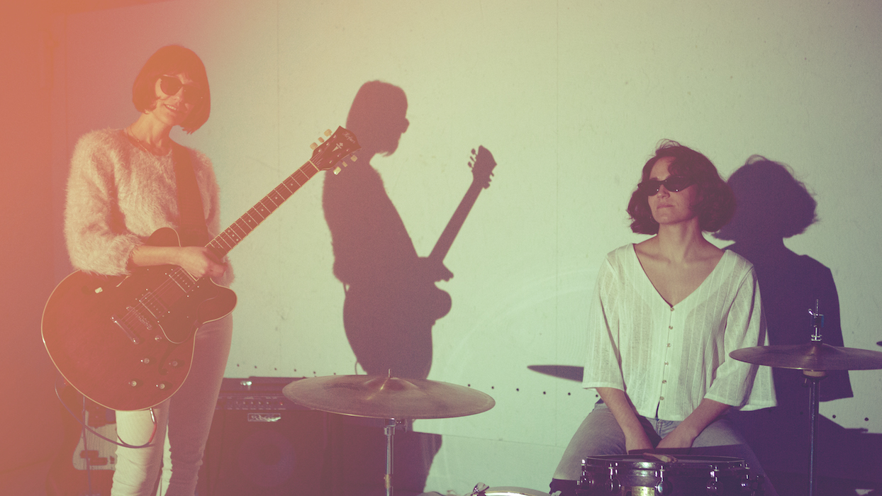 Las Kellies Return With Addictive New Single 'Funny Money'