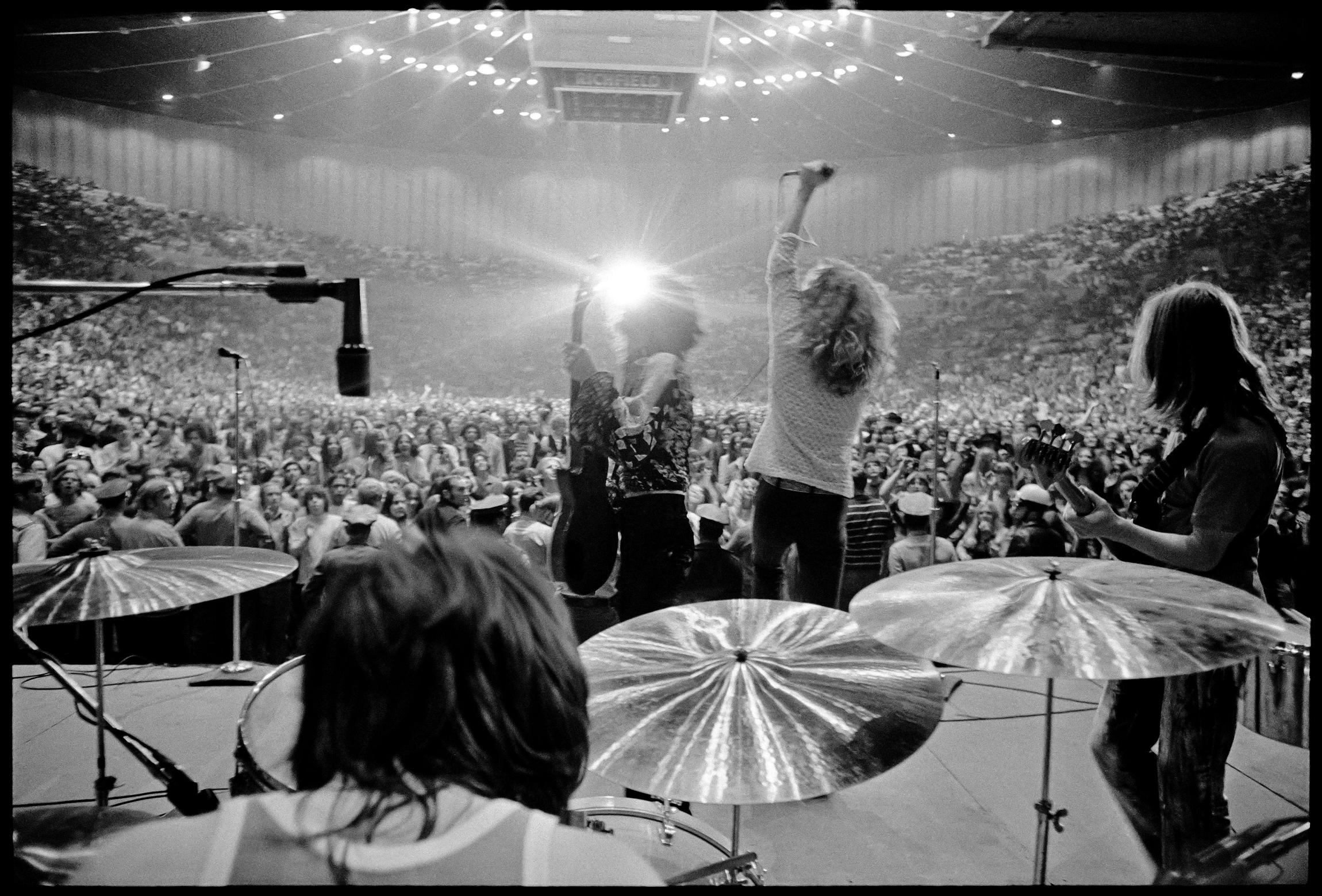 Led Zeppelin To Re-Issue 'Immigrant Song' On Seven Inch Vinyl