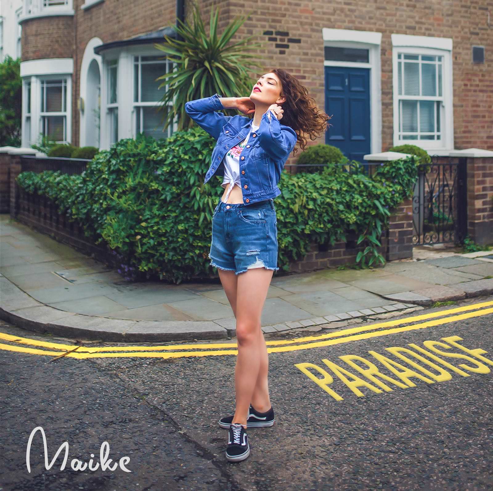 Premiere: Maike - 'Paradise' Premiere: Maike - 'Paradise'