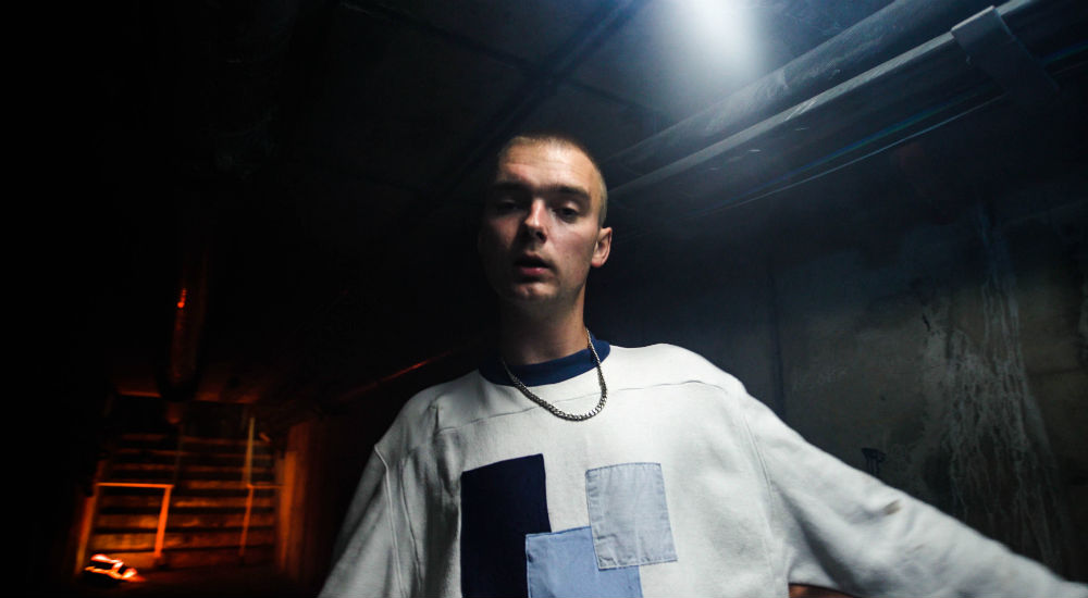 Premiere: Pinty - 'Tropical Bleu'