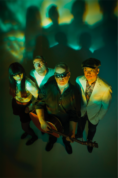 PIXIES Announces New Album 'Beneath The Eyrie'