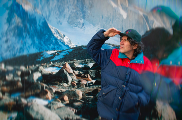 Gruff Rhys Shares Dreamy New Video For 'Can't Carry On'