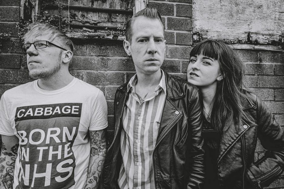 Premiere: The C33s - 'Big Winner'