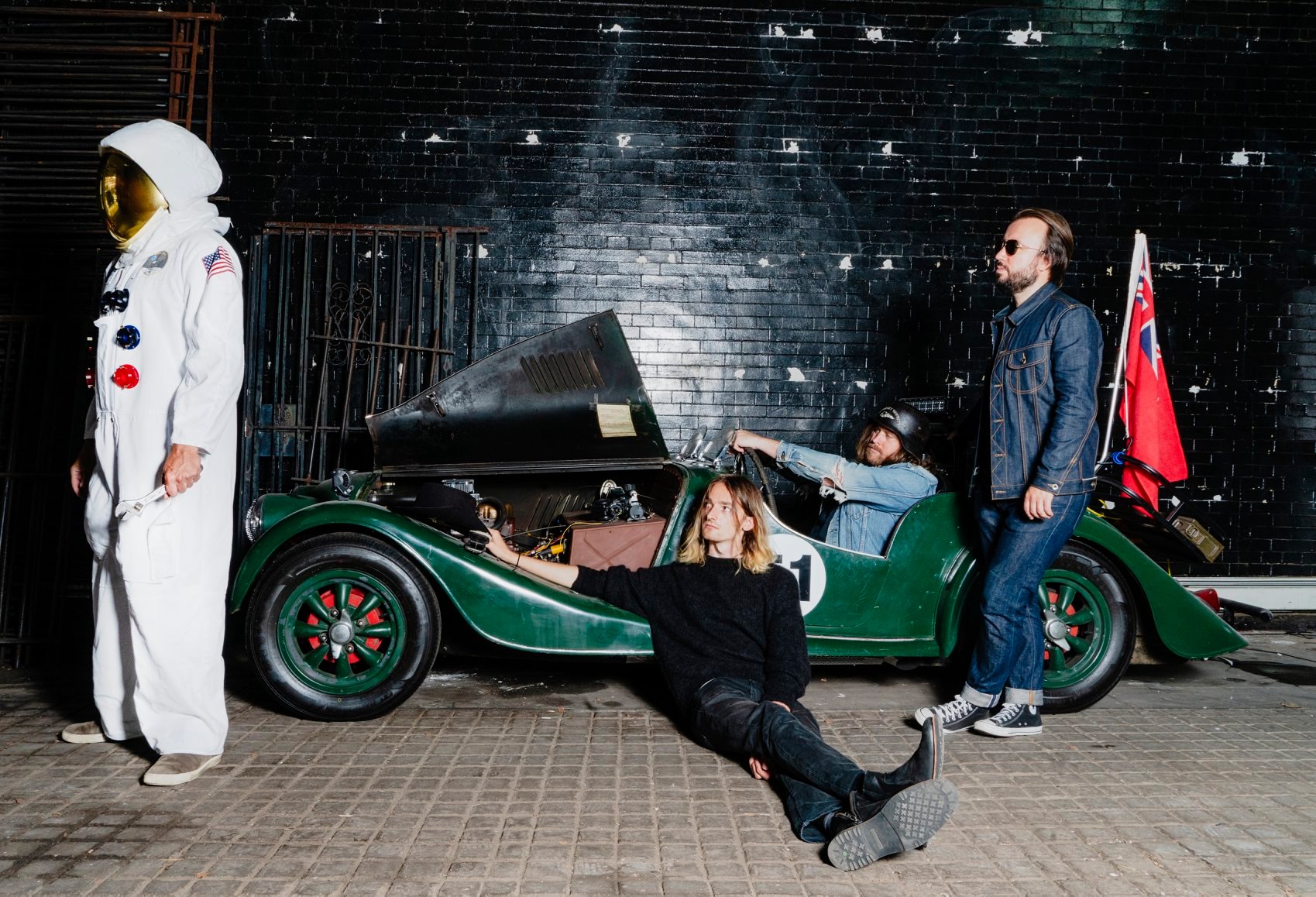 The Imbeciles Return With Art-Punk Blaster 'Yes I Am'