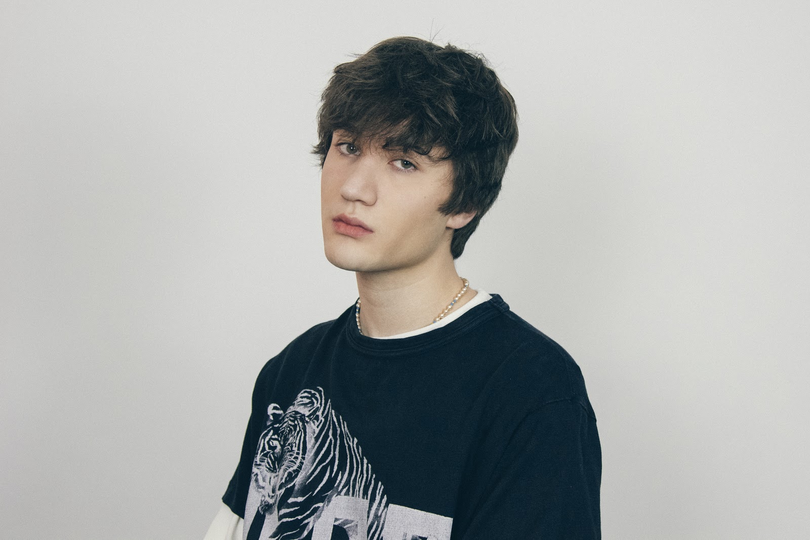 beaux Searches For The Light With 'what's the point'