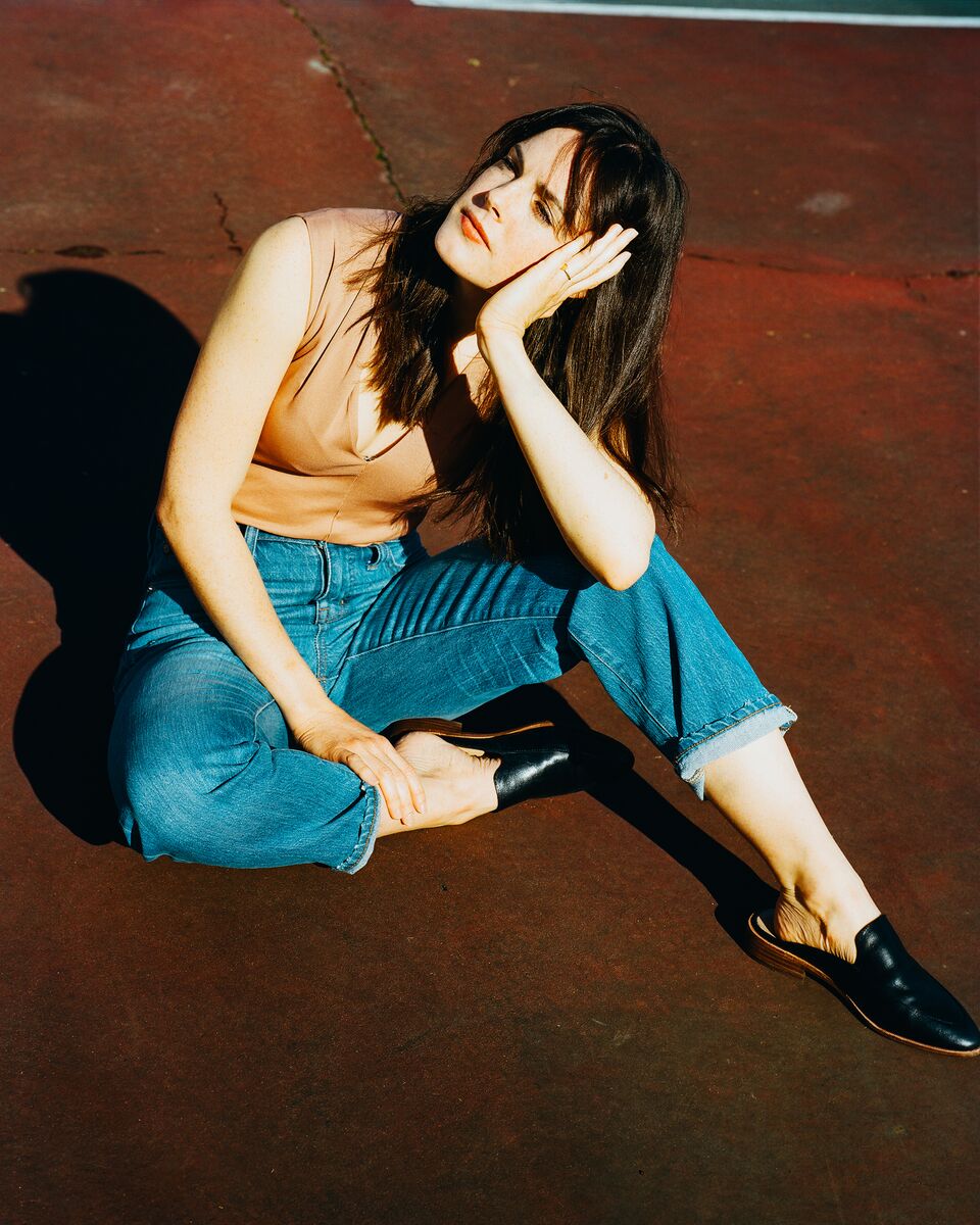 Kate Teague Shares Beautiful 'Low Life' Live Clip