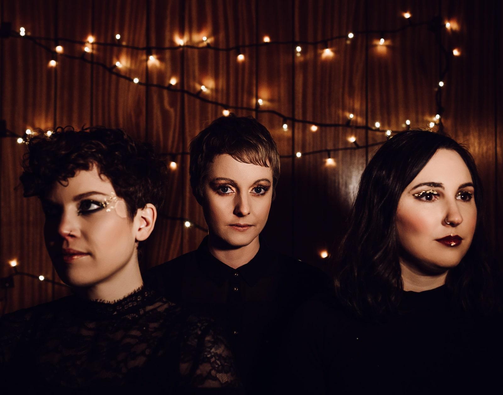 Haiku Salut Utilize Crisp Electronics On 'Firewood'