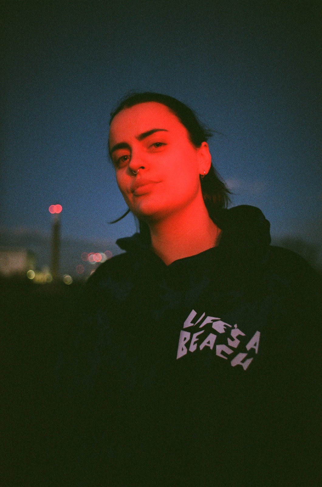 Harve Shares Spartan New Single 'Streetlight'