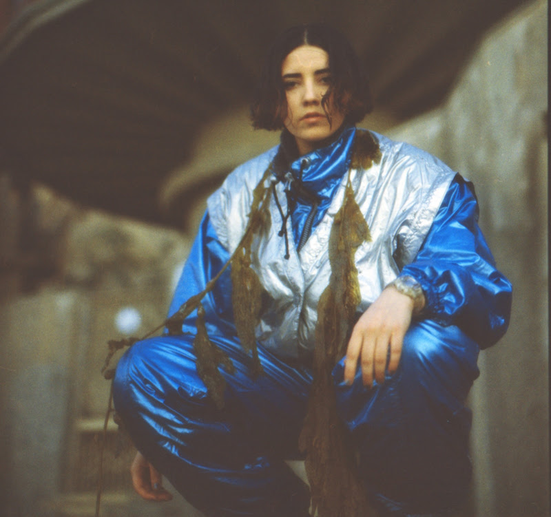 Listen: Jackie Mendoza - 'Seahorse'