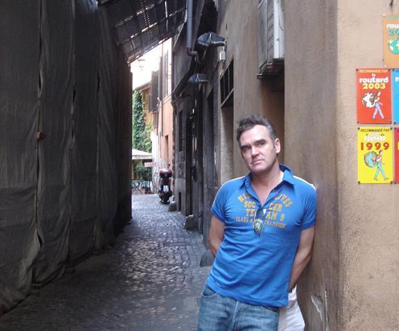 Morrissey s Guitarist Blasts Kirsteen Young Tony Visconti News Clash Magazine morrissey-s-guitarist-blasts-kirsteen-young-tony-visconti-news-clash-magazine