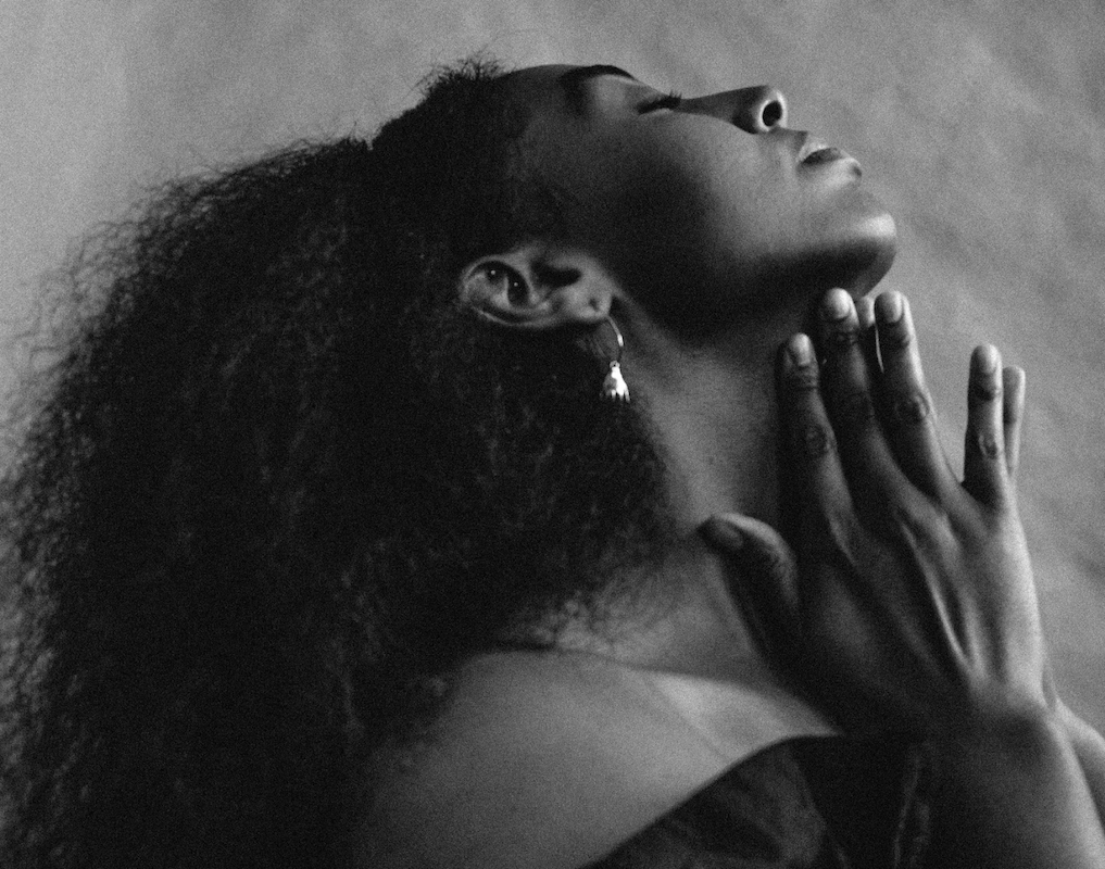 Abi Ocia Returns With 'Easy To Love'