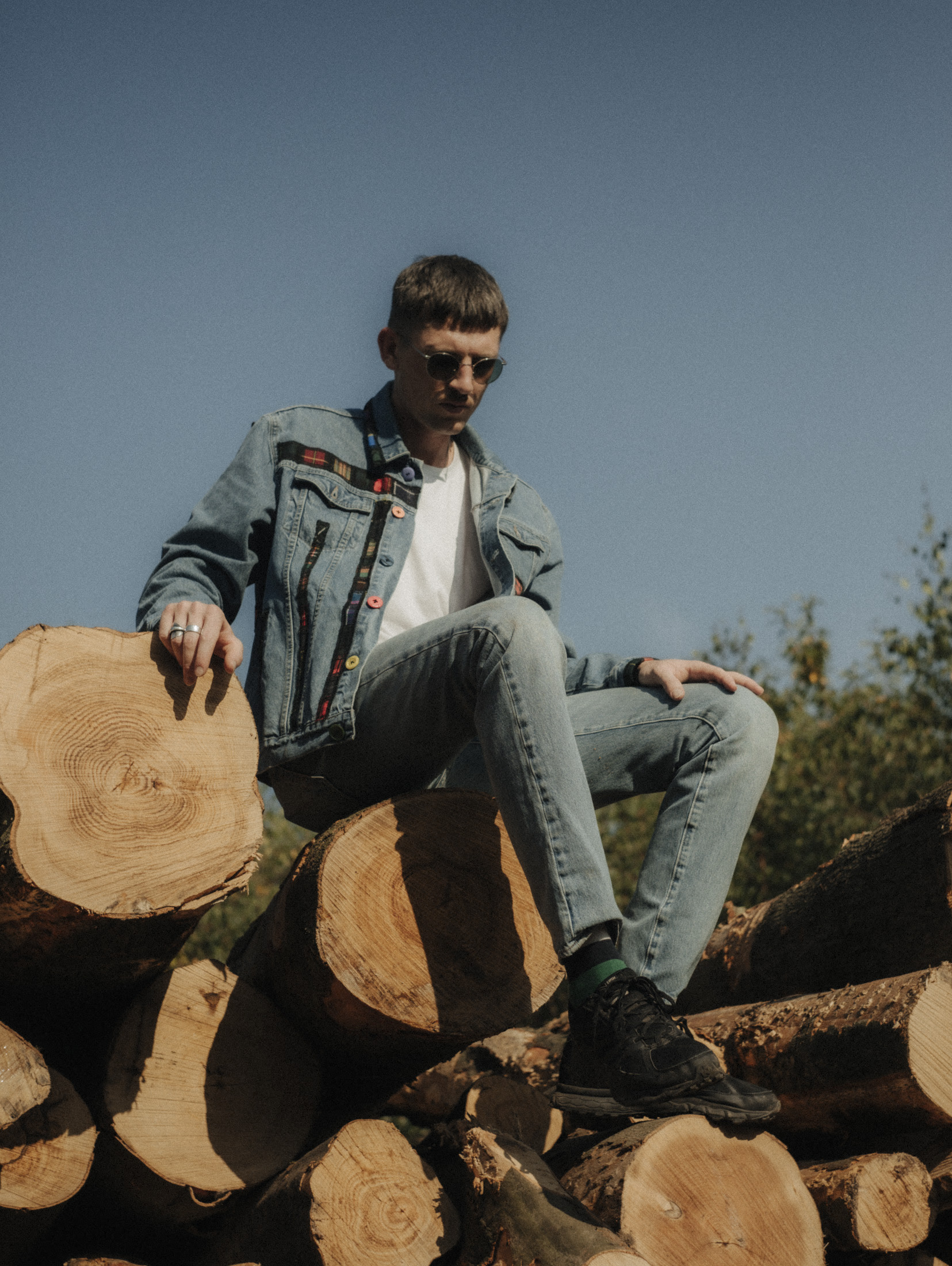 Romare Shares New Single 'The River'