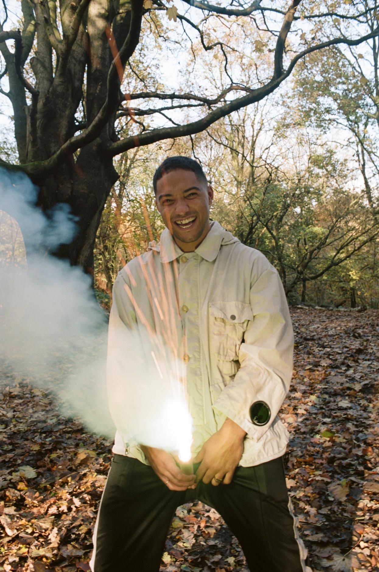Jeshi Smashes It On New Single 'Coming Down'