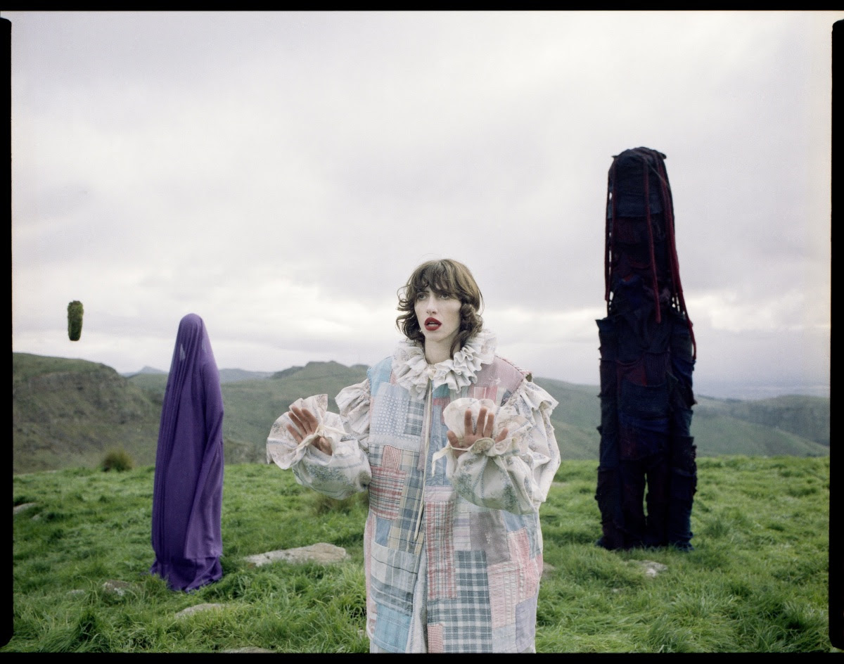 Aldous Harding Shares Dream-Like 'Zoo Eyes' Video