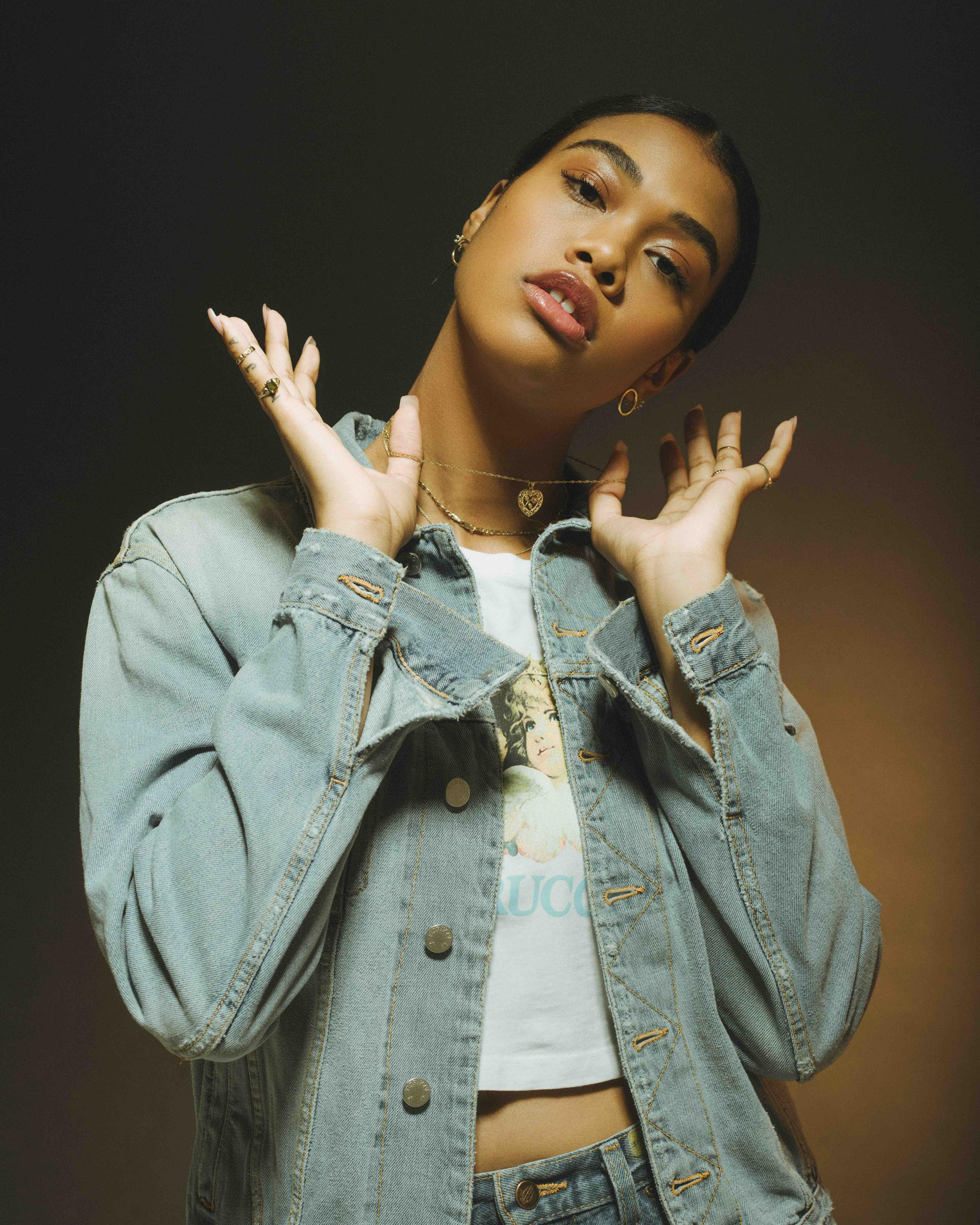 Amber Mark Shares New R&B Sizzler 'Mixer'