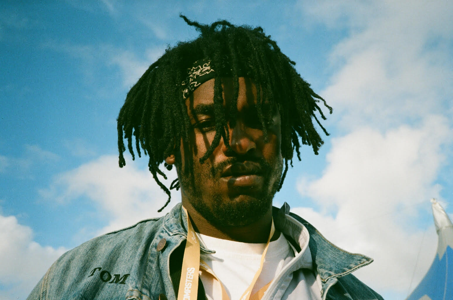Hak Baker Offers Frank New Single 'Grief Eyes'