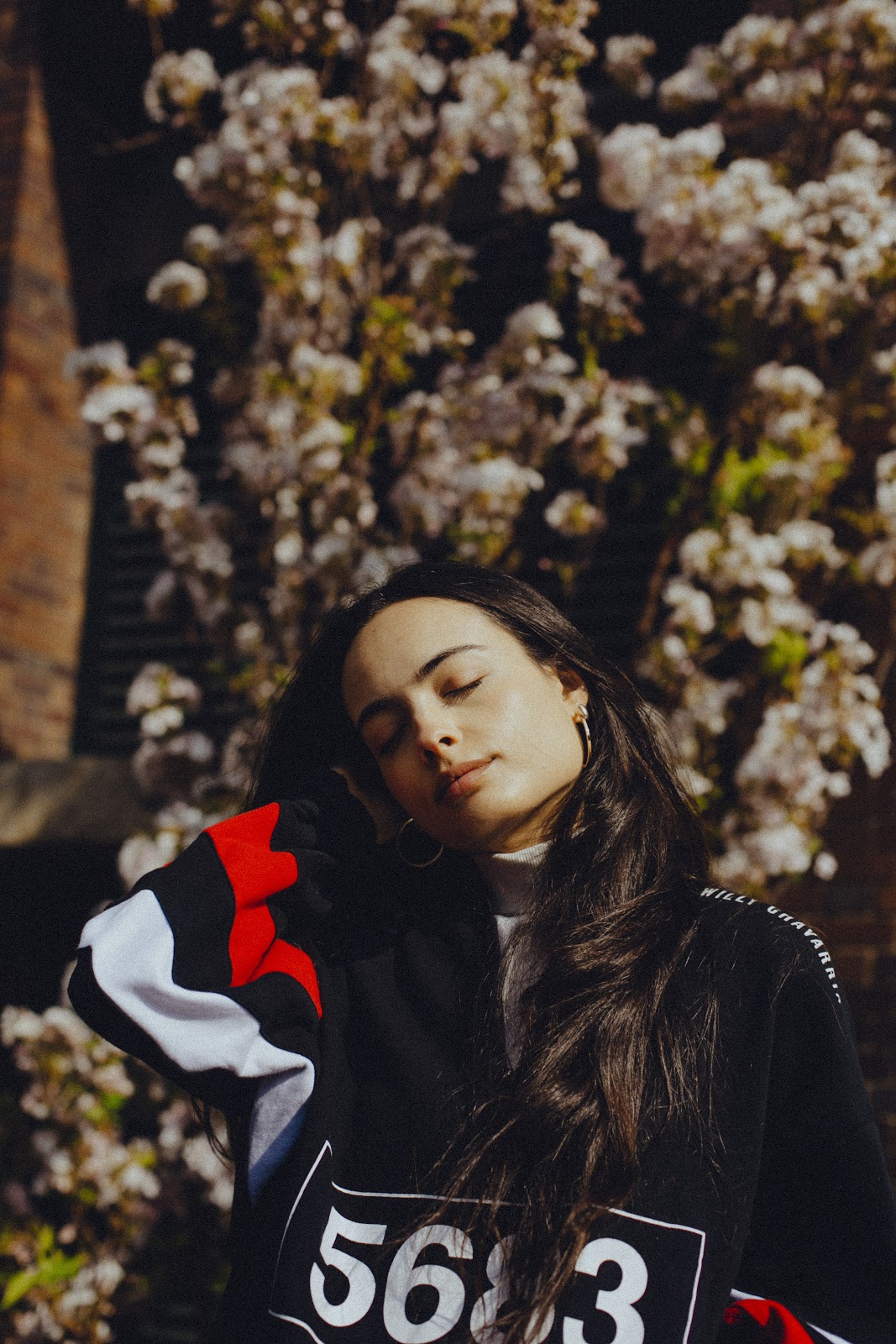 Listen: Emily Litta '+1'