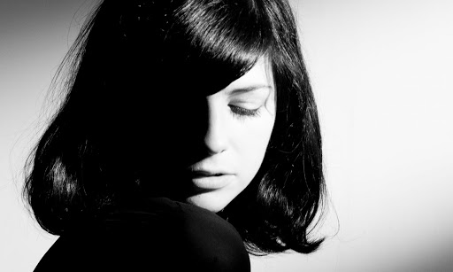 Track Of The Day 5/5 - Roxanne de Bastion